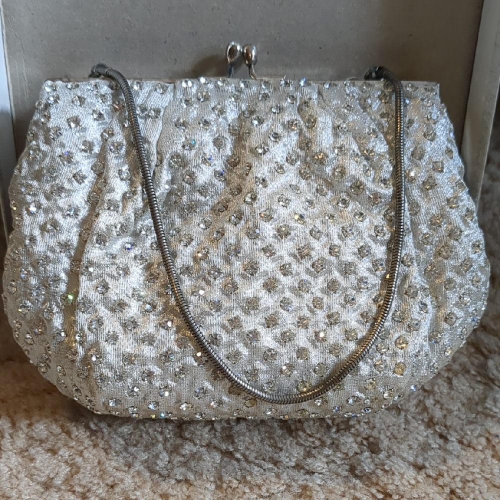 Elegant Silver Beaded Clutch